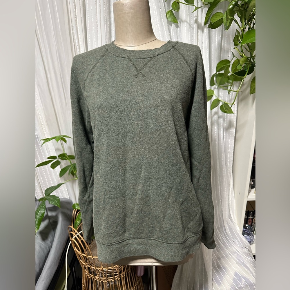 Everlane Men's Olive Crewneck Sweater